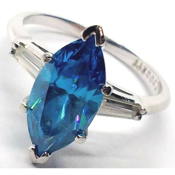 Gorgeous Solid 14K White Gold Blue Marquise Cut Cubic Zirconia Size 5.5 Ring